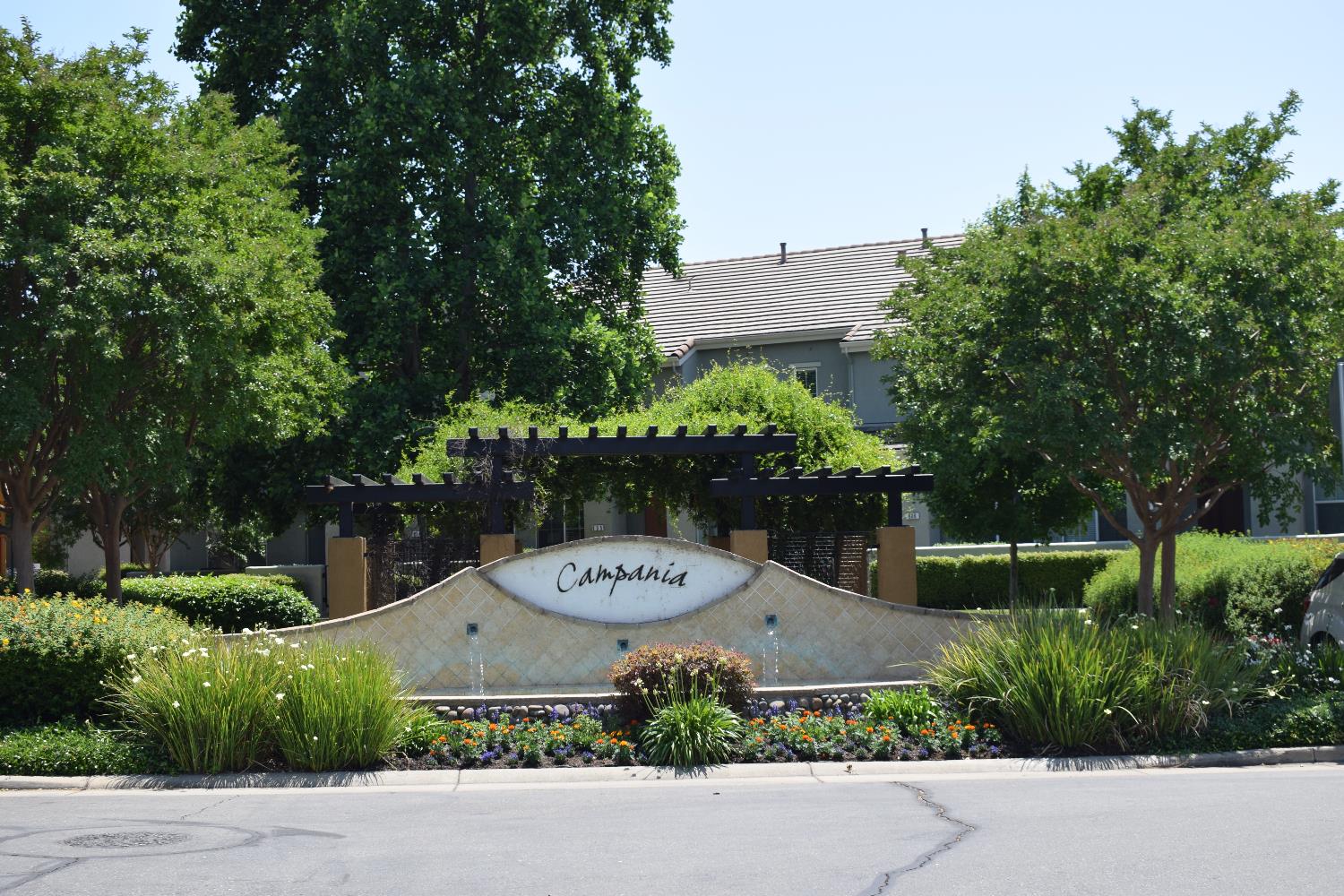 Dante Circle, Roseville, California image 2