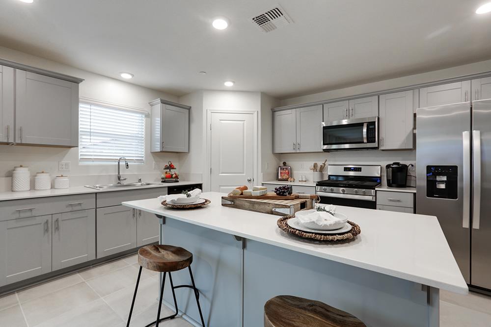 Stephanie Court #41 B1, Merced, California image 4