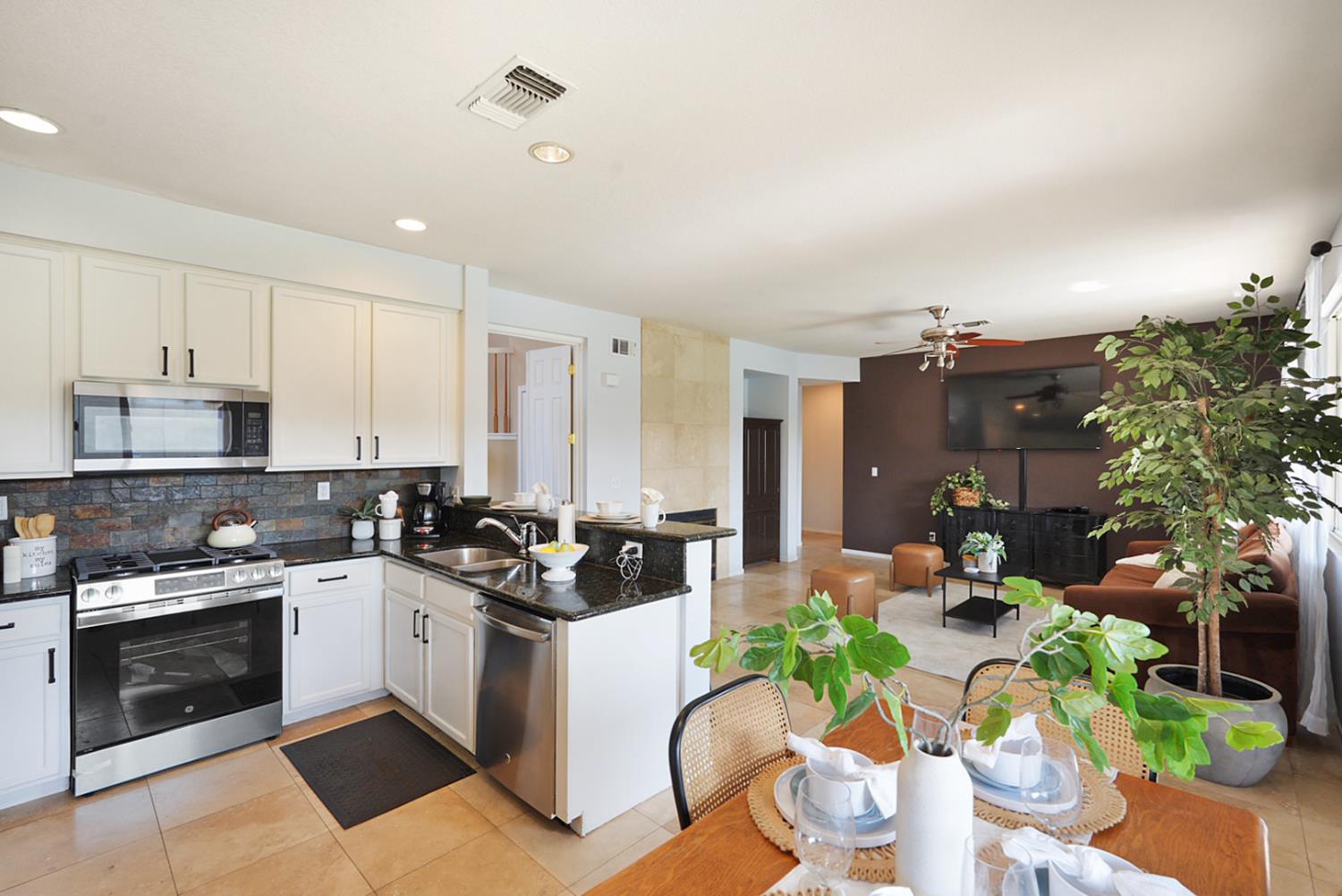 Forestwood Way, Lathrop, California image 18