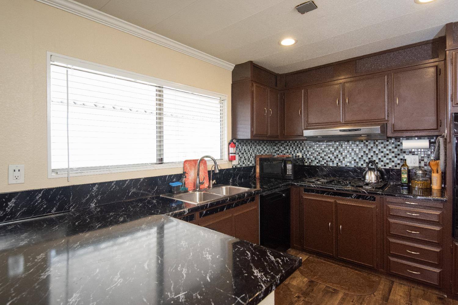 Detail Gallery Image 13 of 39 For 2845 Hatch, Modesto,  CA 95351 - 3 Beds | 0/2 Baths
