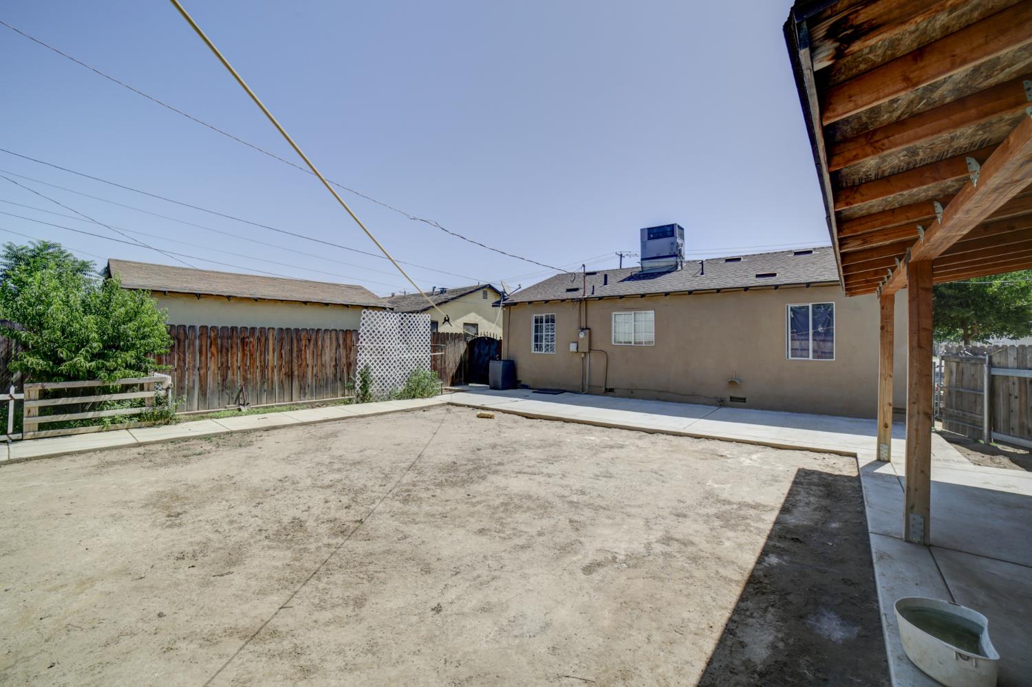 N Lake Street, Madera, California image 21