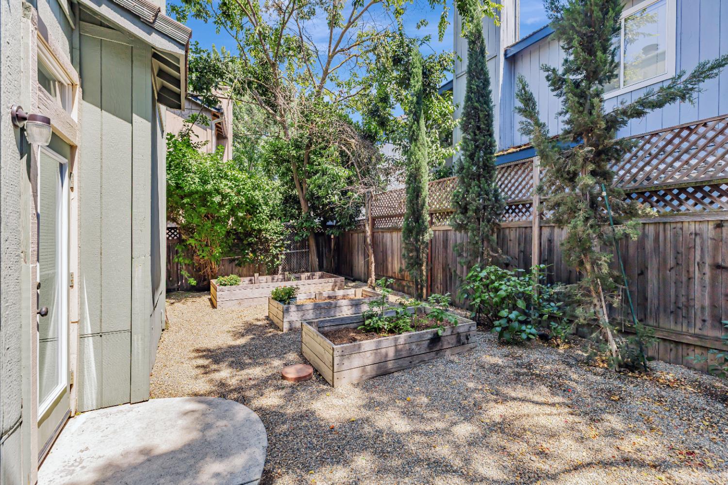 Dimensions Lane, Elk Grove, California image 36