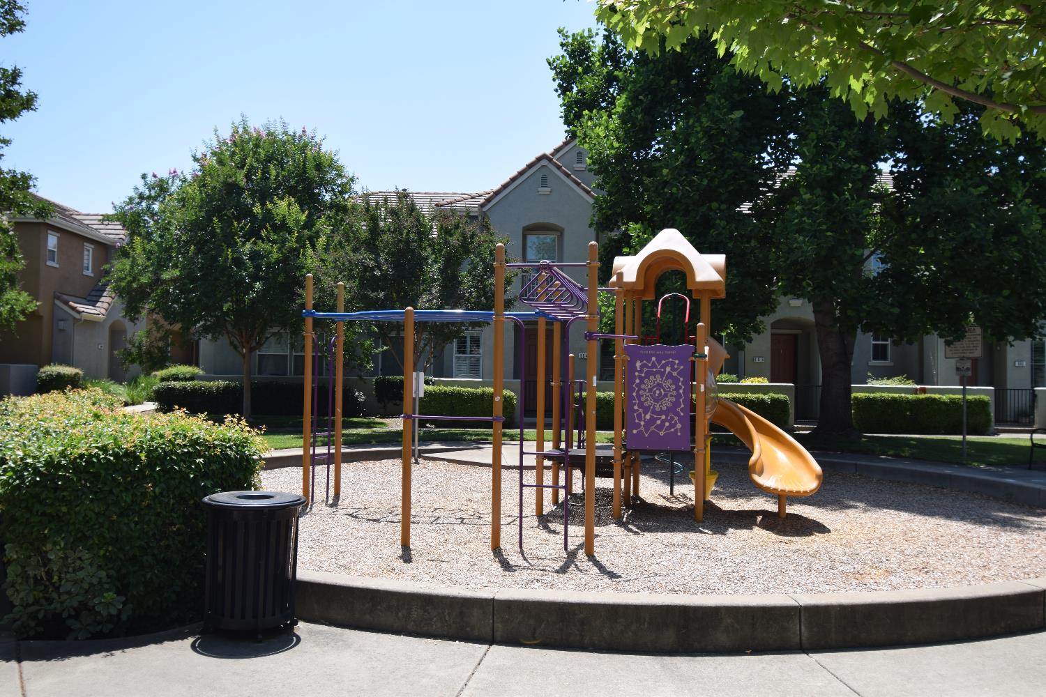 Dante Circle, Roseville, California image 4