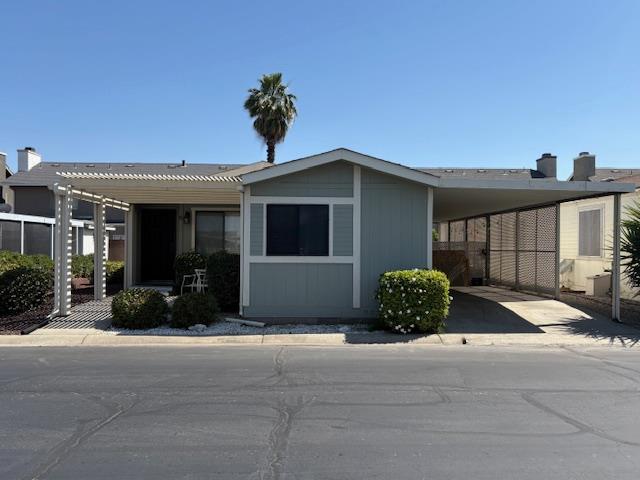 Detail Gallery Image 1 of 16 For 500 N Tully Rd 6, Turlock,  CA 95380 - 2 Beds | 2 Baths