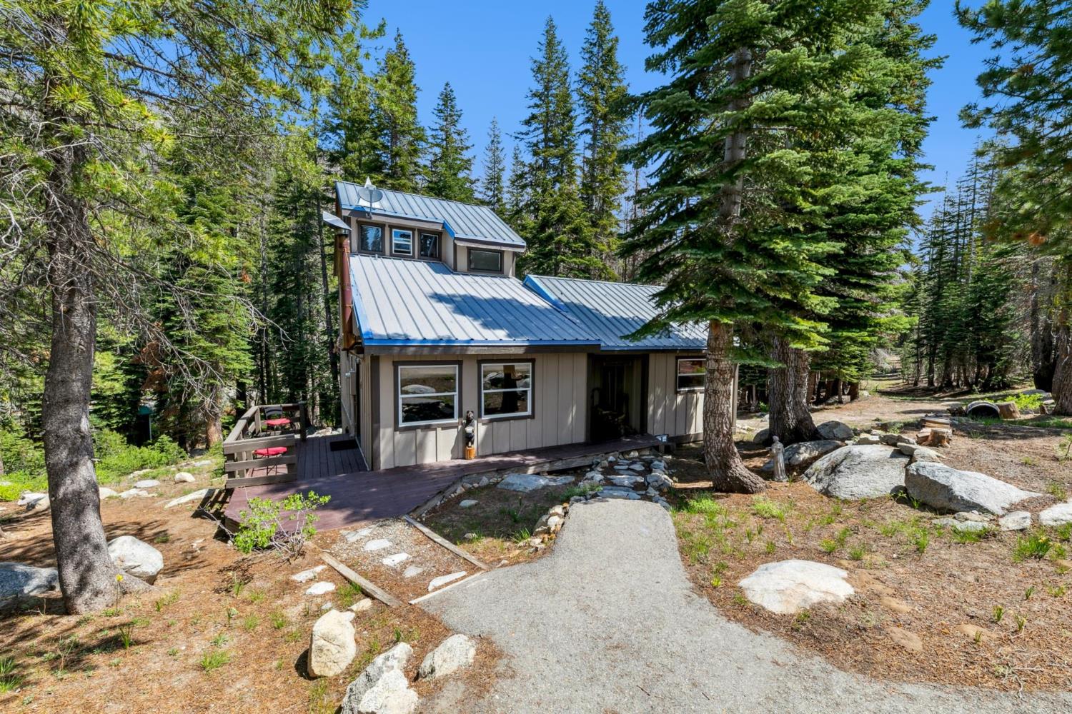 Huckleberry Heights Road, Echo Lake, California image 2