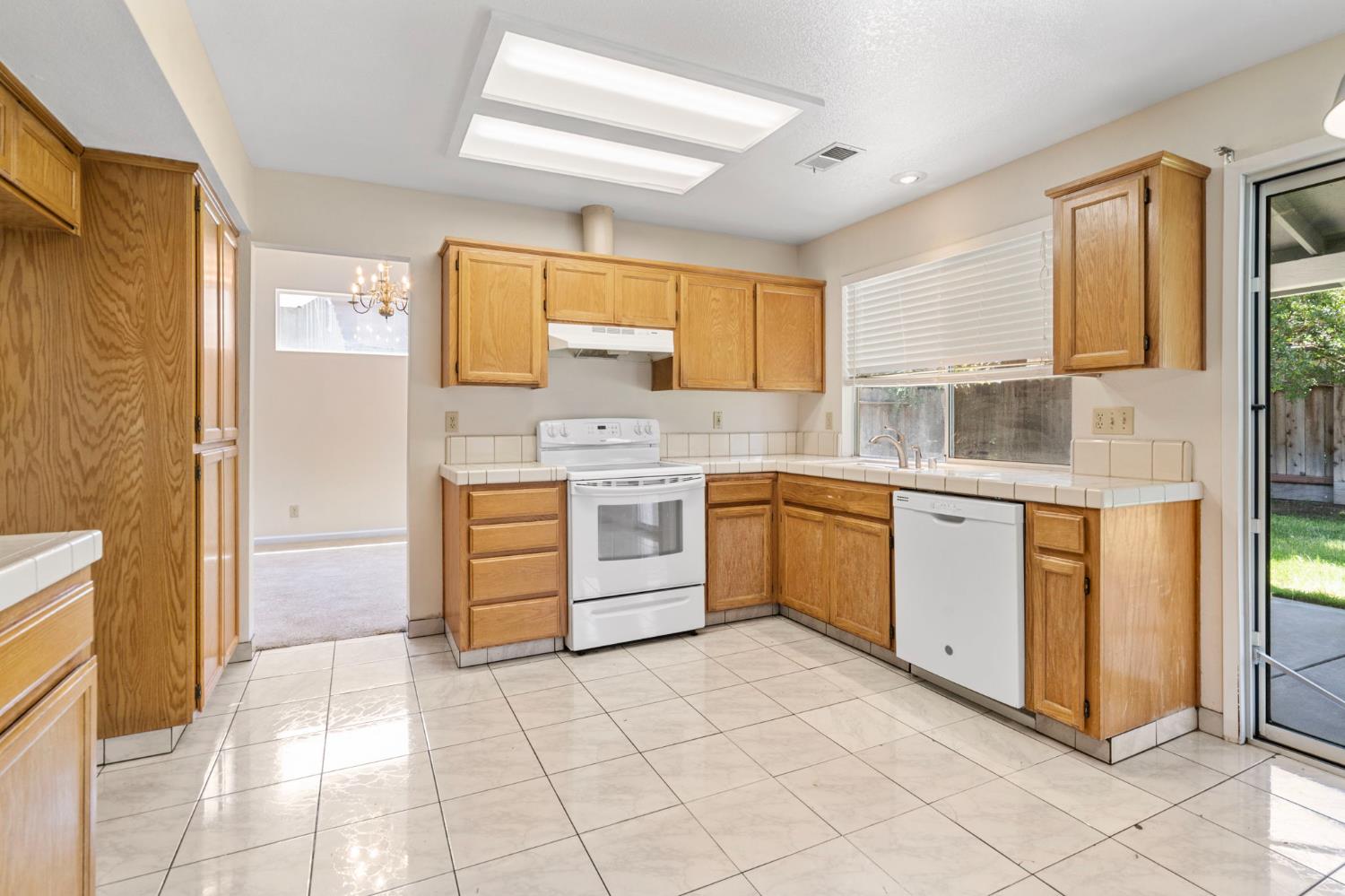 Bardini Way, Turlock, California image 11