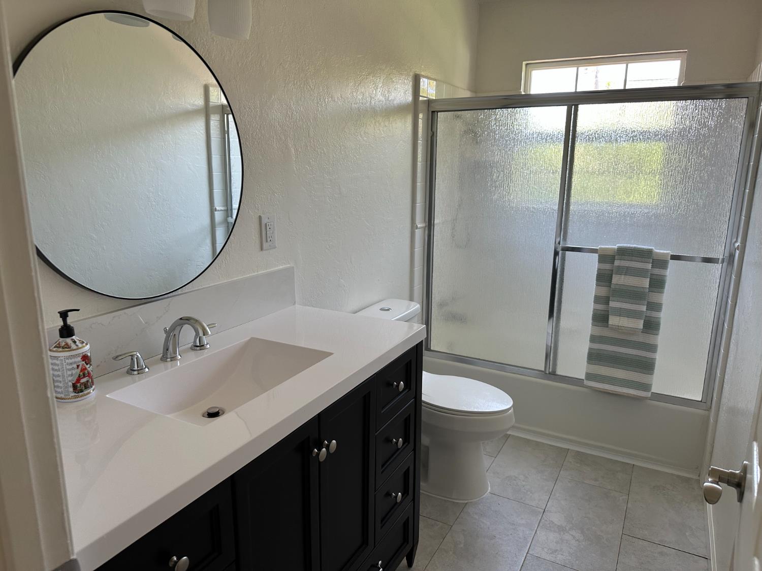 Glenbar Way, Fair Oaks, California image 17