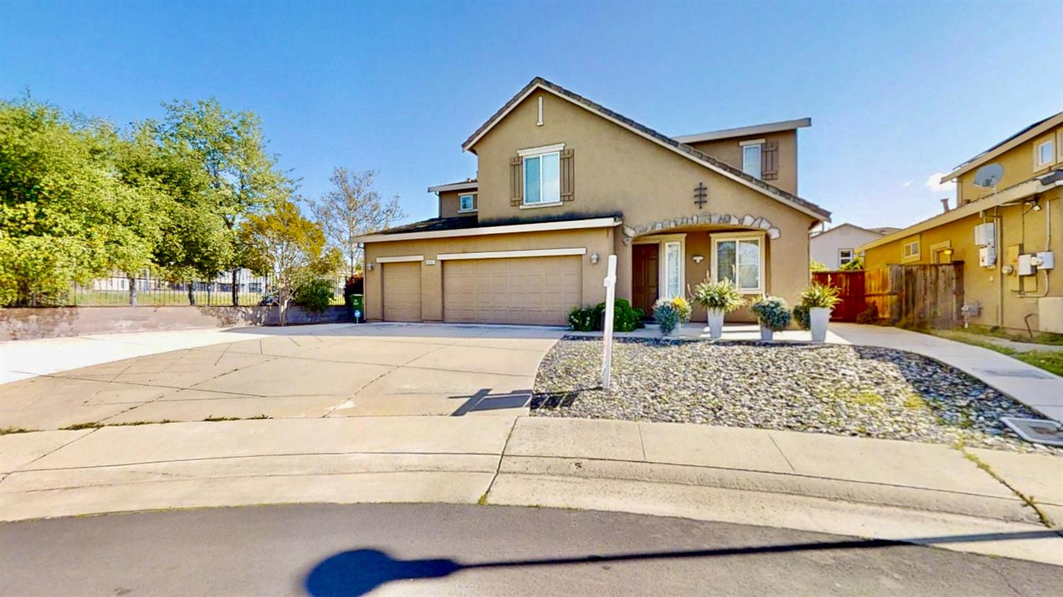 Coconut Tree Court, Elk Grove, California image 1