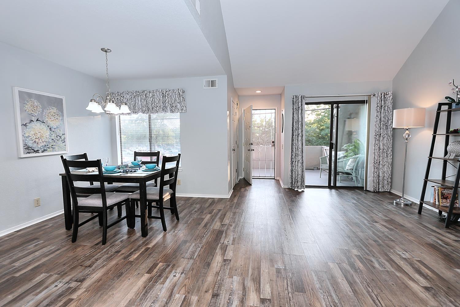 Photo #14: 225072718 Listing: Photo #14