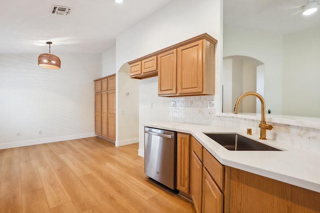 Clearview Way, Roseville, California image 14