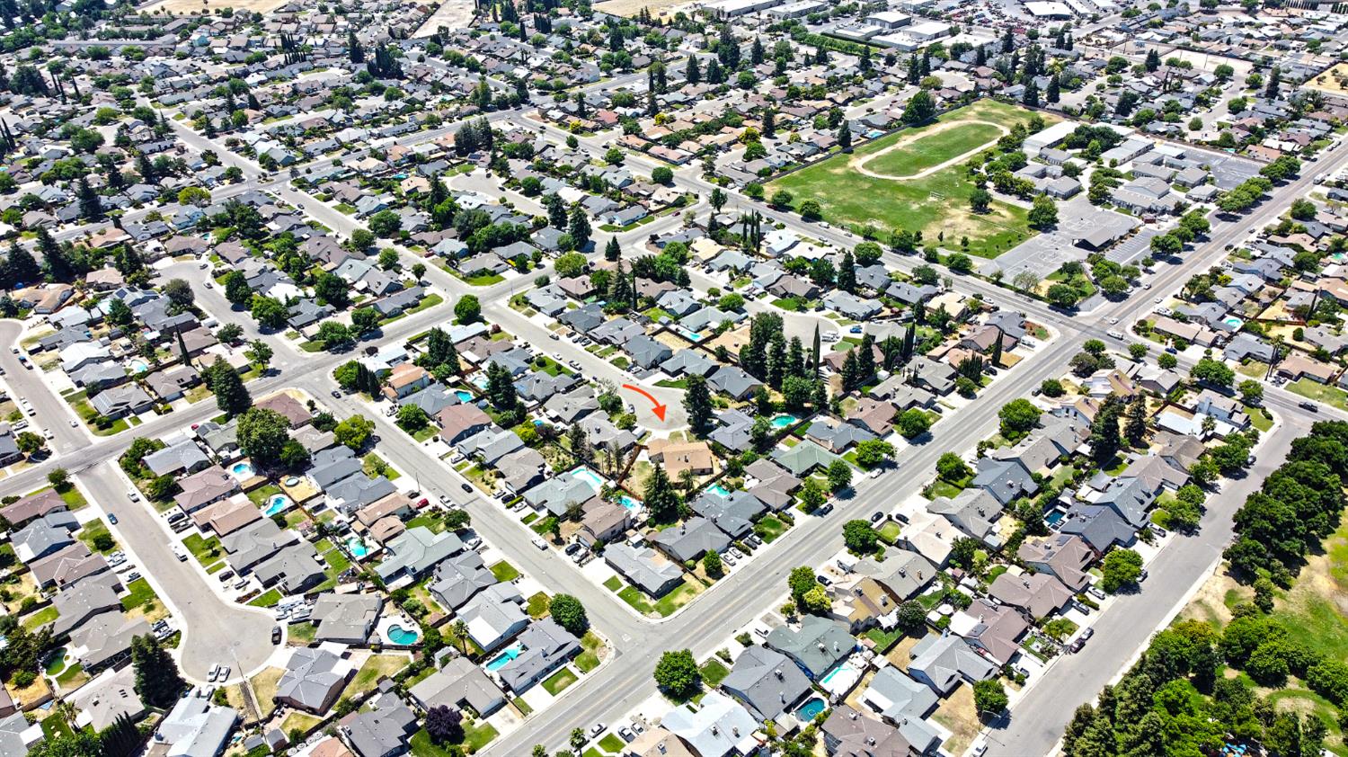 Oxford Avenue, Turlock, California image 44