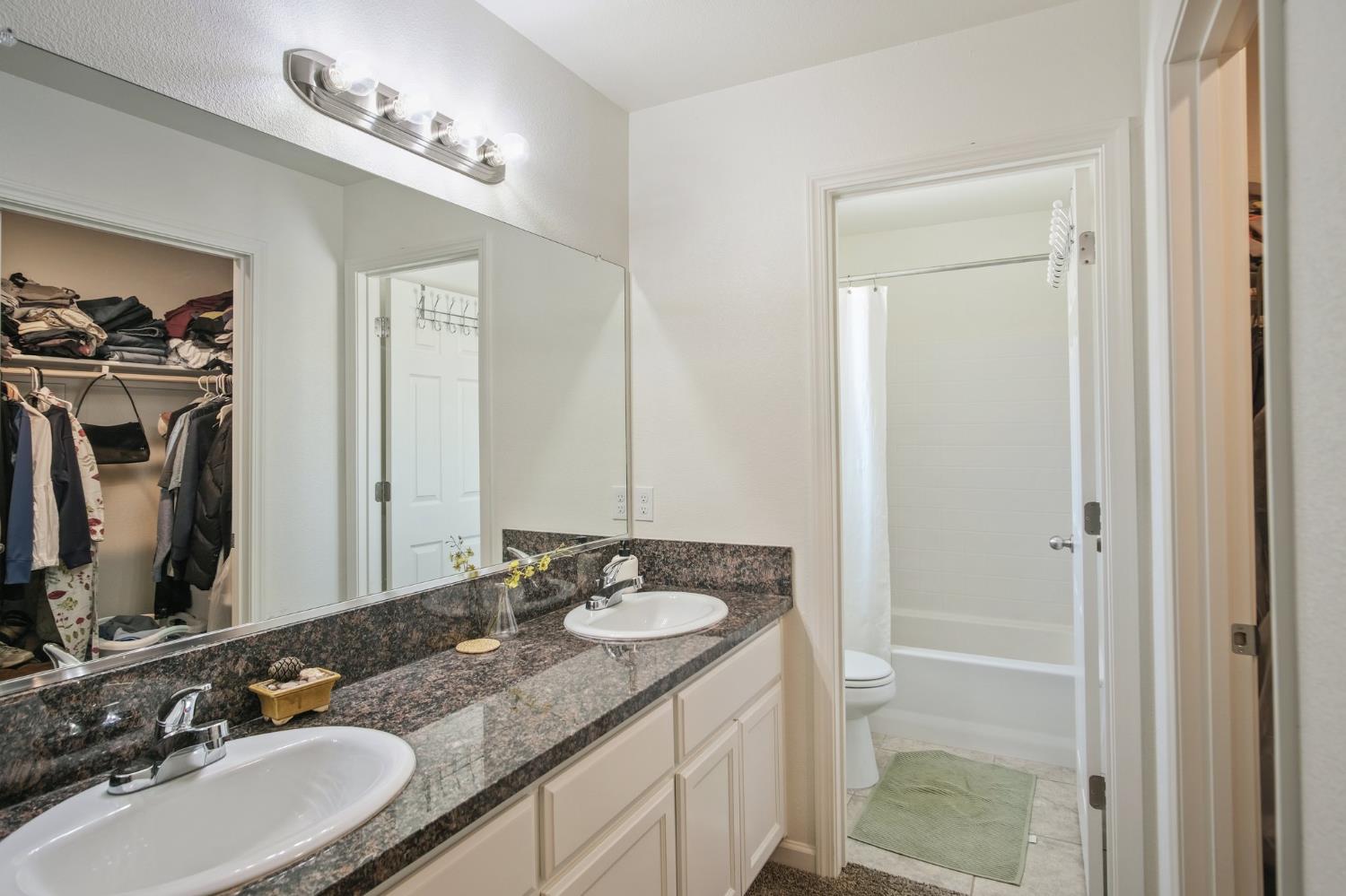 W Petrel Court, Winton, California image 19