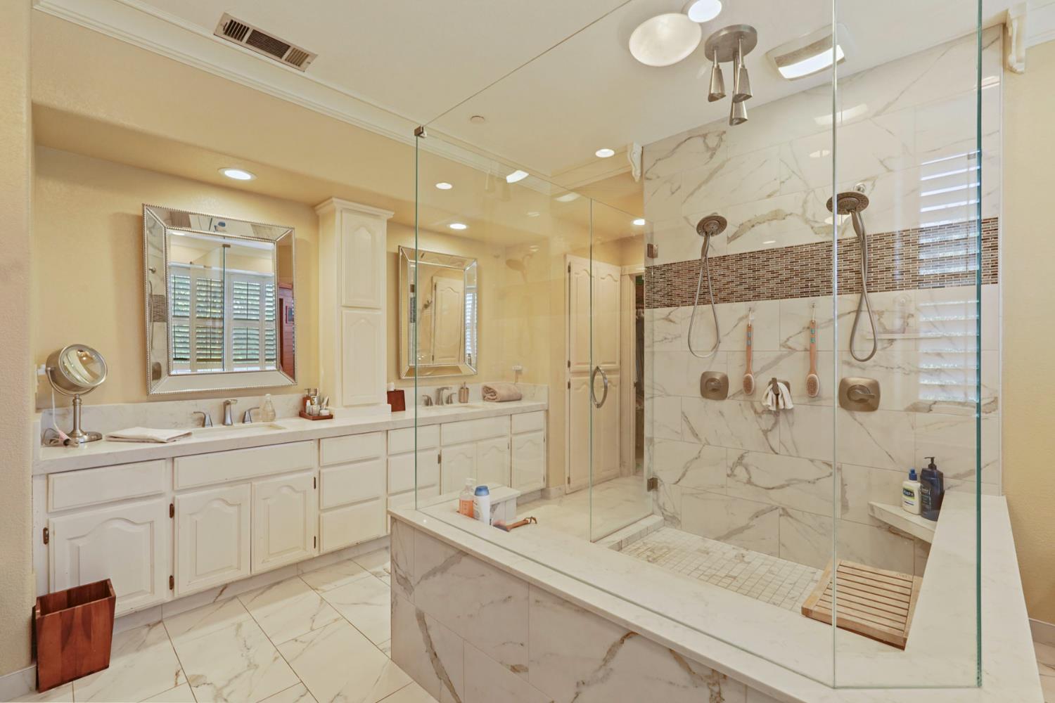 Detail Gallery Image 38 of 74 For 24646 Meadow Creek Ct, Acampo,  CA 95220 - 4 Beds | 4/1 Baths
