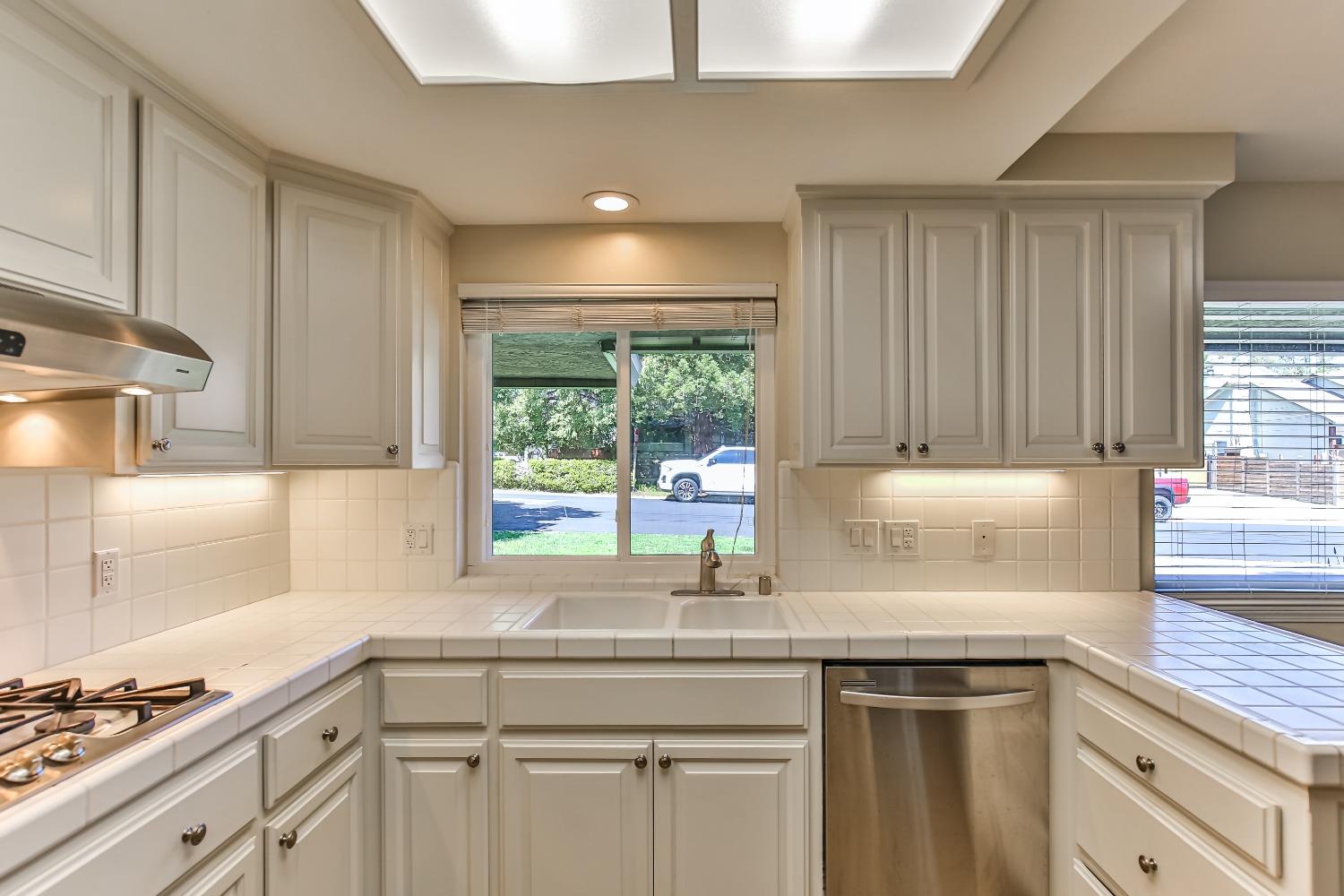 W Granite Drive, Granite Bay, California image 16