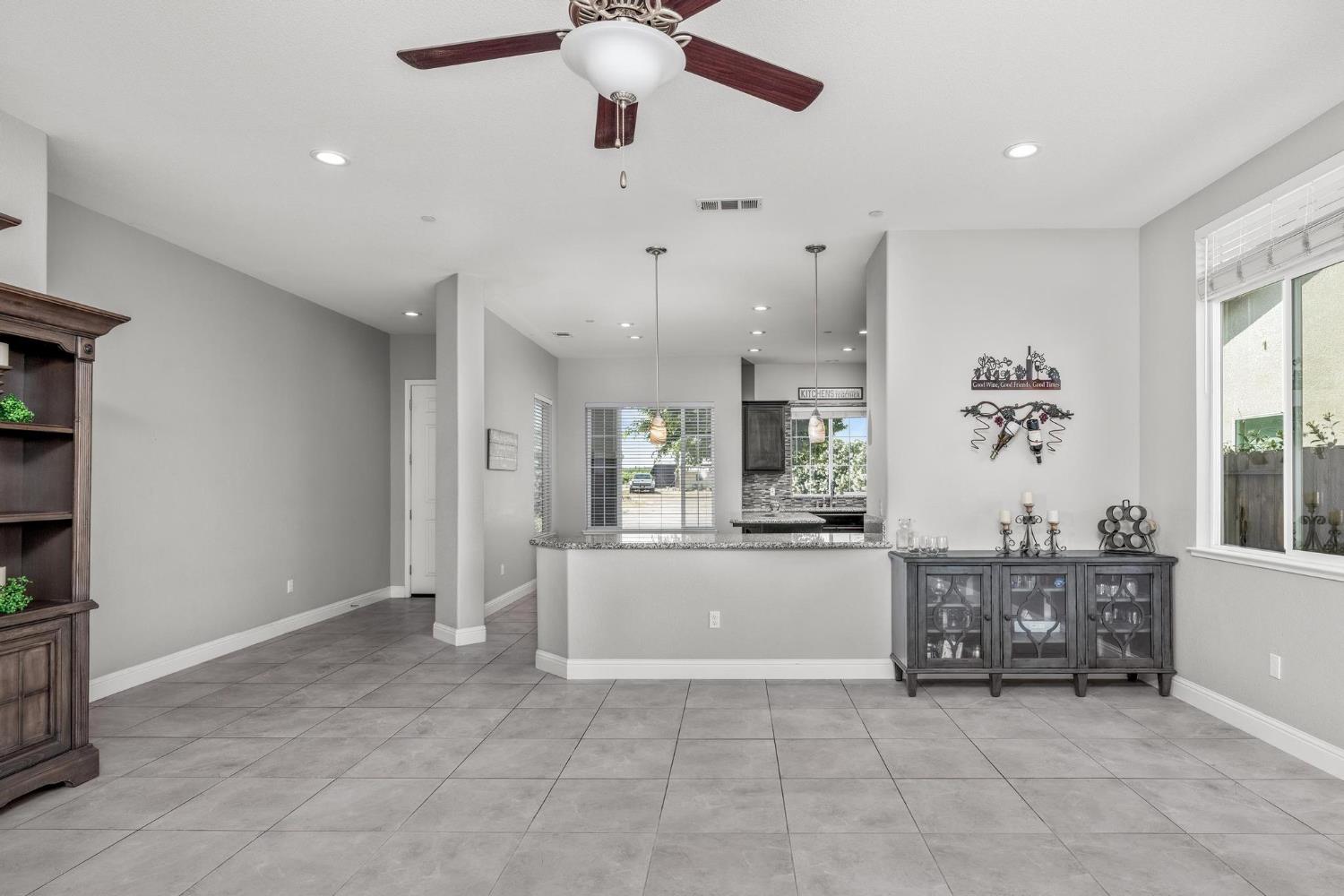 Peach, Manteca, California image 12