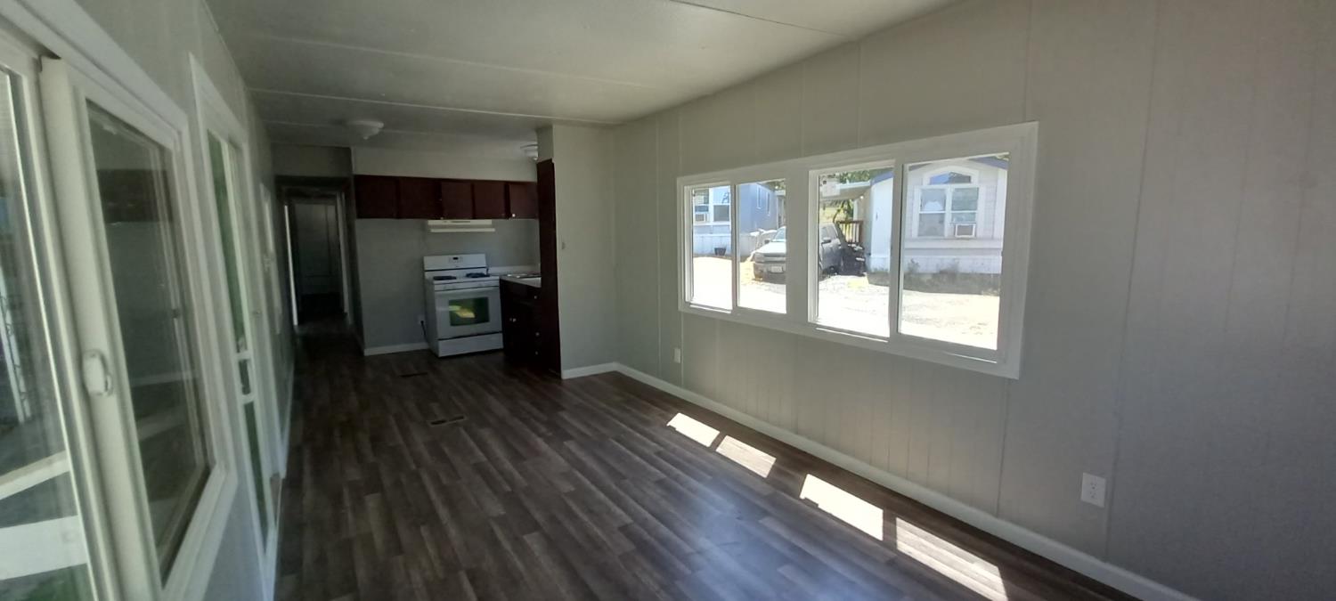 Detail Gallery Image 4 of 16 For 3415 Oro Dam Blvd. E 421, Oroville,  CA 95966 - 2 Beds | 1 Baths