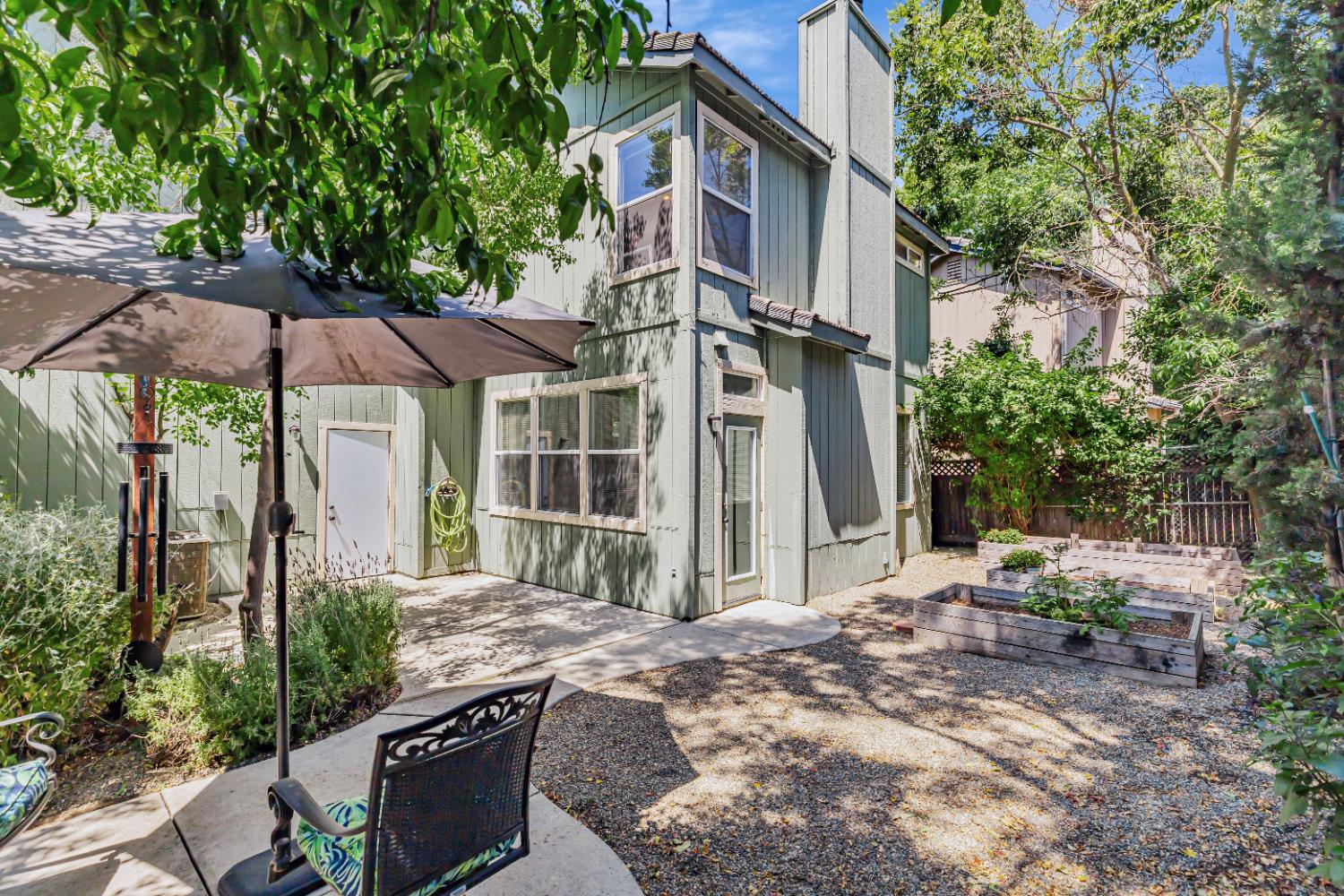 Dimensions Lane, Elk Grove, California image 34