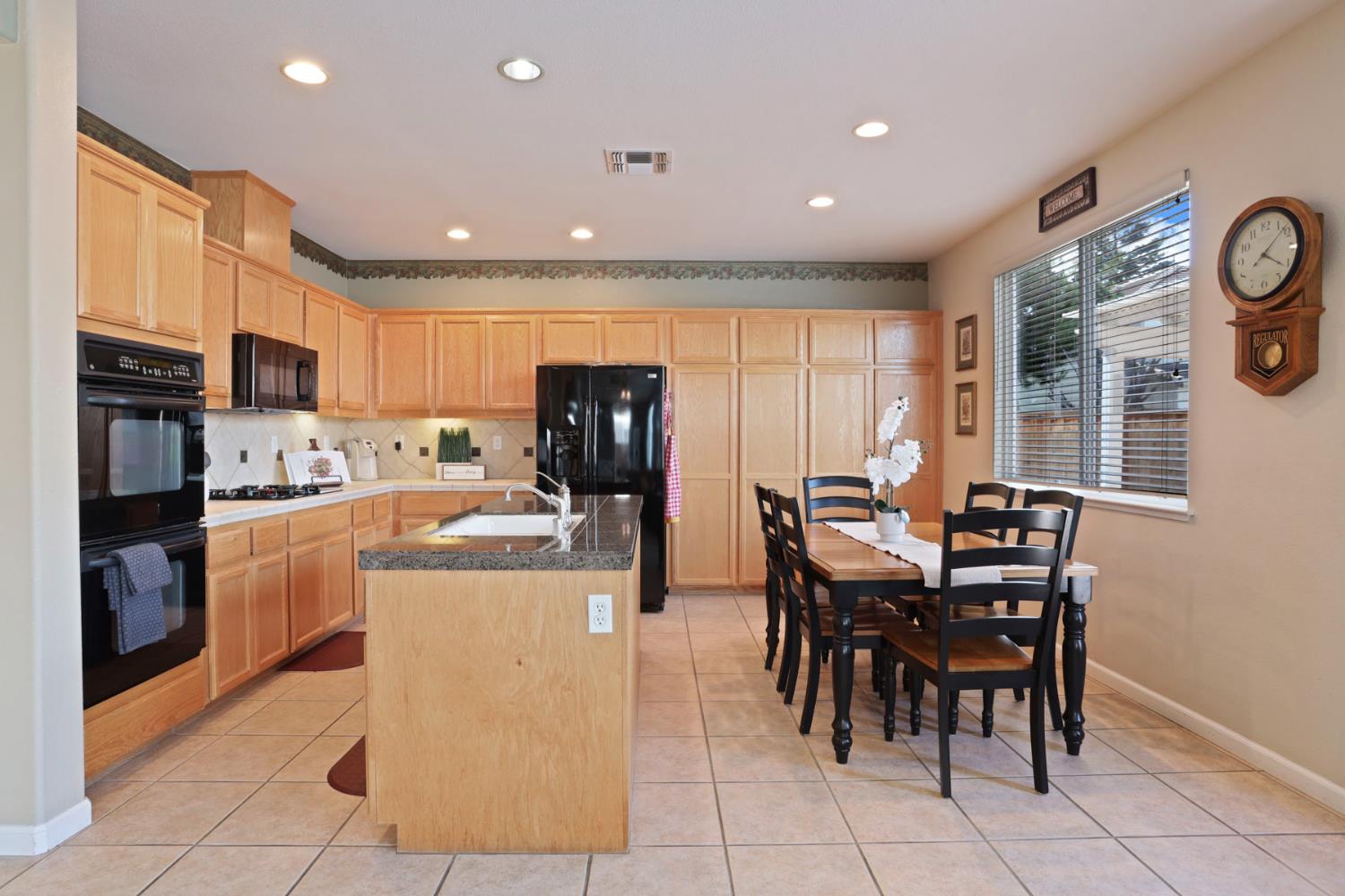 Golden Leaf Lane, Tracy, California image 7