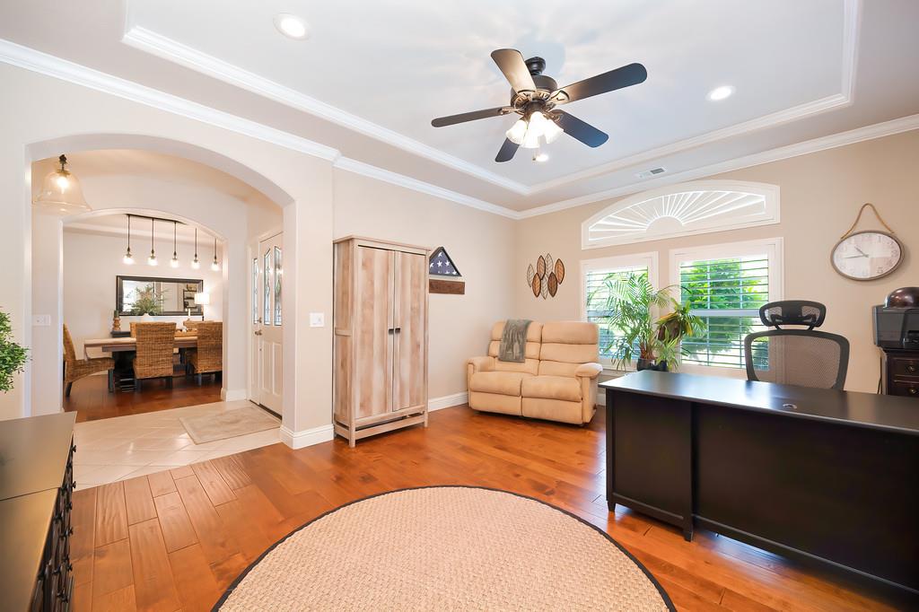 Vienna Drive, Lodi, California image 6