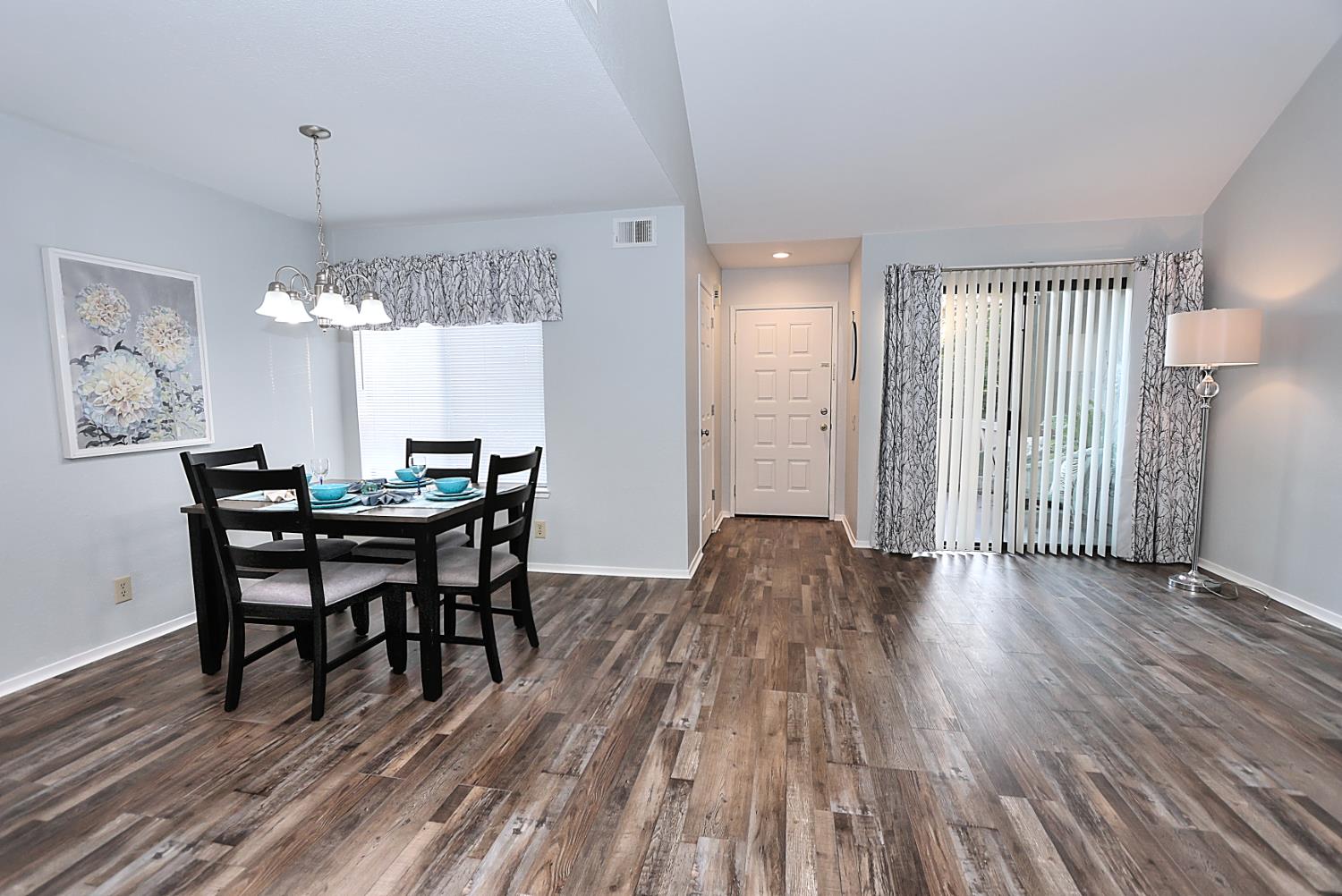 Photo #9: 225072718 Listing: Photo #9