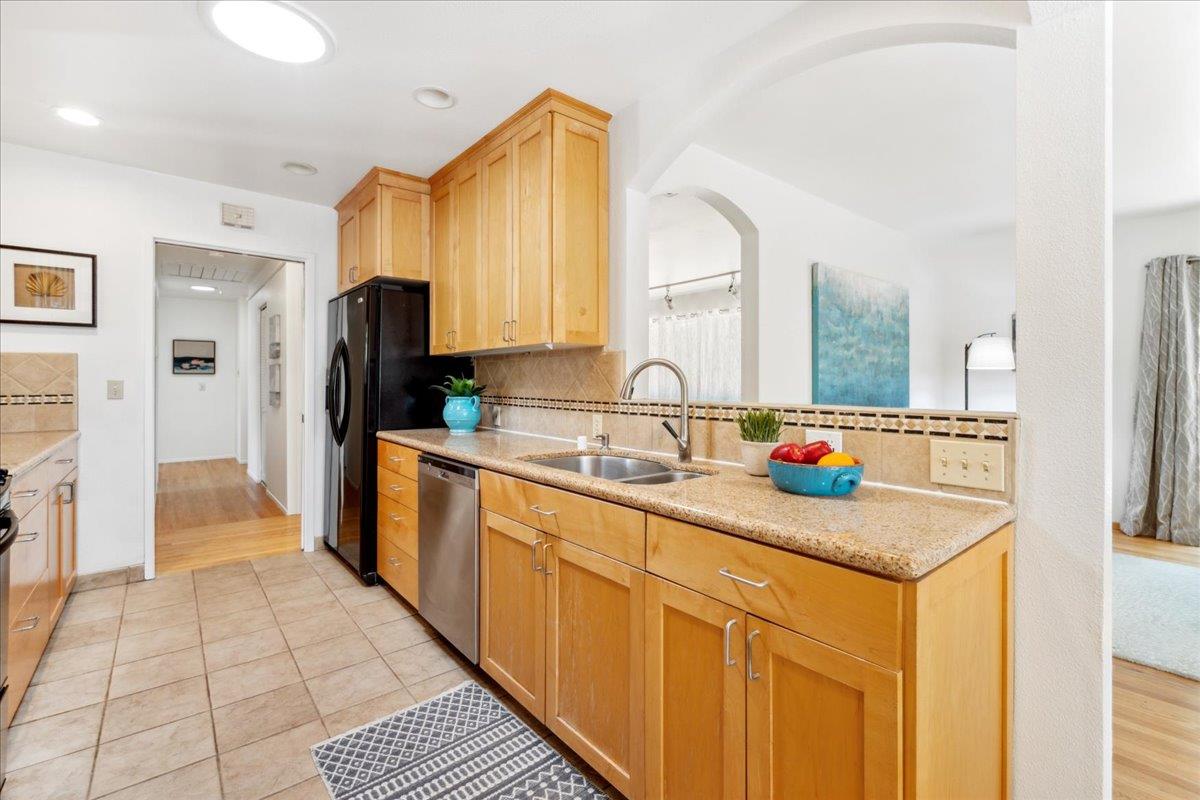Villanova Drive, Davis, California image 16
