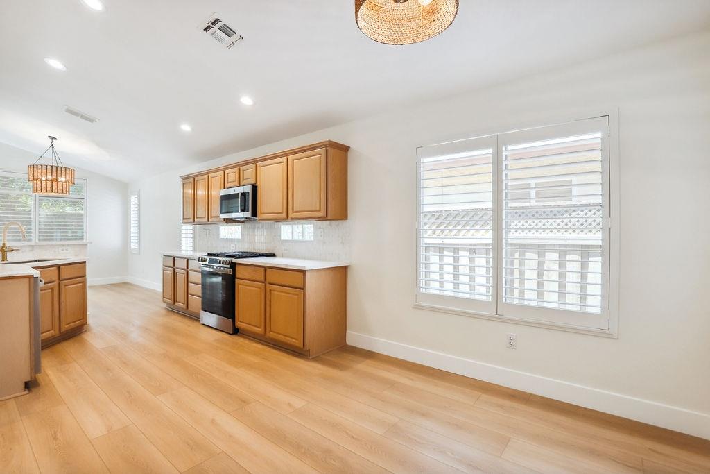 Clearview Way, Roseville, California image 4