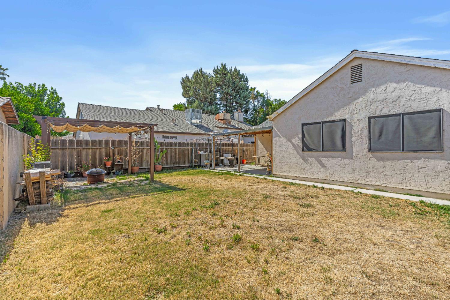 Laurel Avenue, Modesto, California image 23