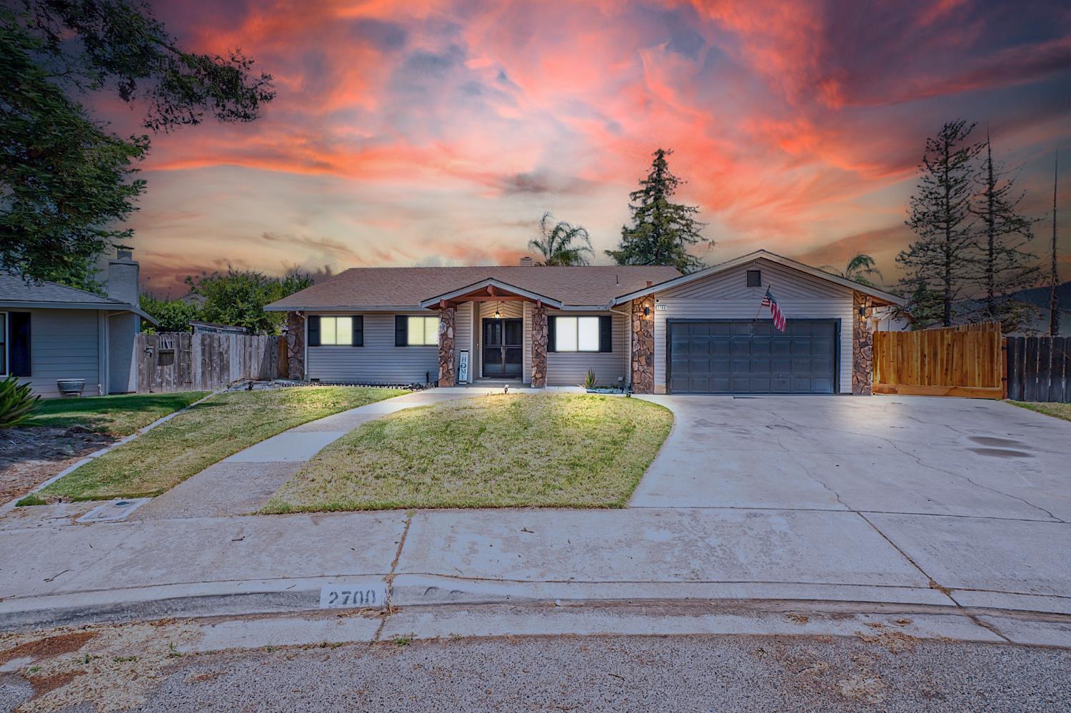 Oxford Avenue, Turlock, California image 4