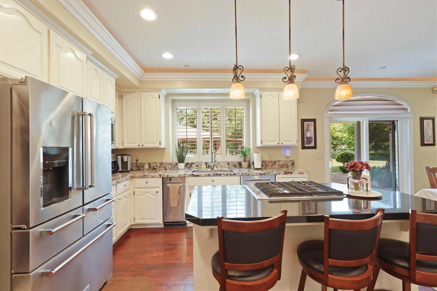 Detail Gallery Image 22 of 74 For 24646 Meadow Creek Ct, Acampo,  CA 95220 - 4 Beds | 4/1 Baths