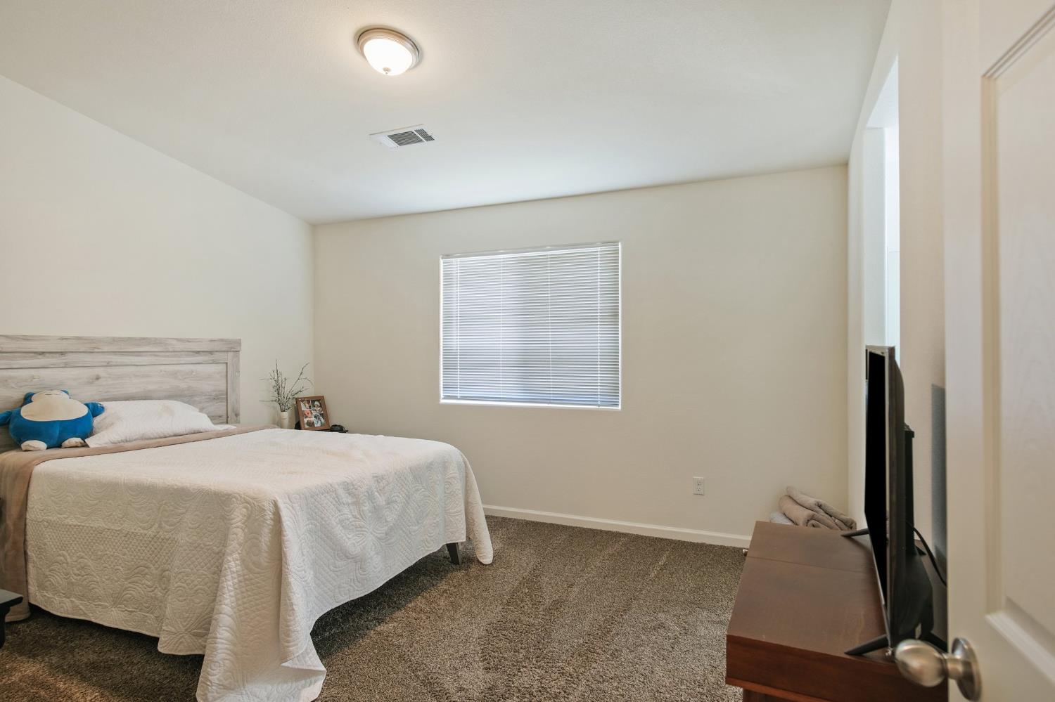 W Petrel Court, Winton, California image 16