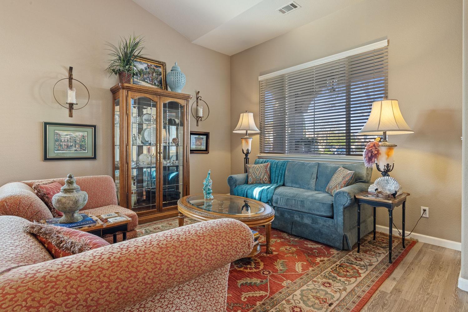 Hyde Park Lane, Manteca, California image 9