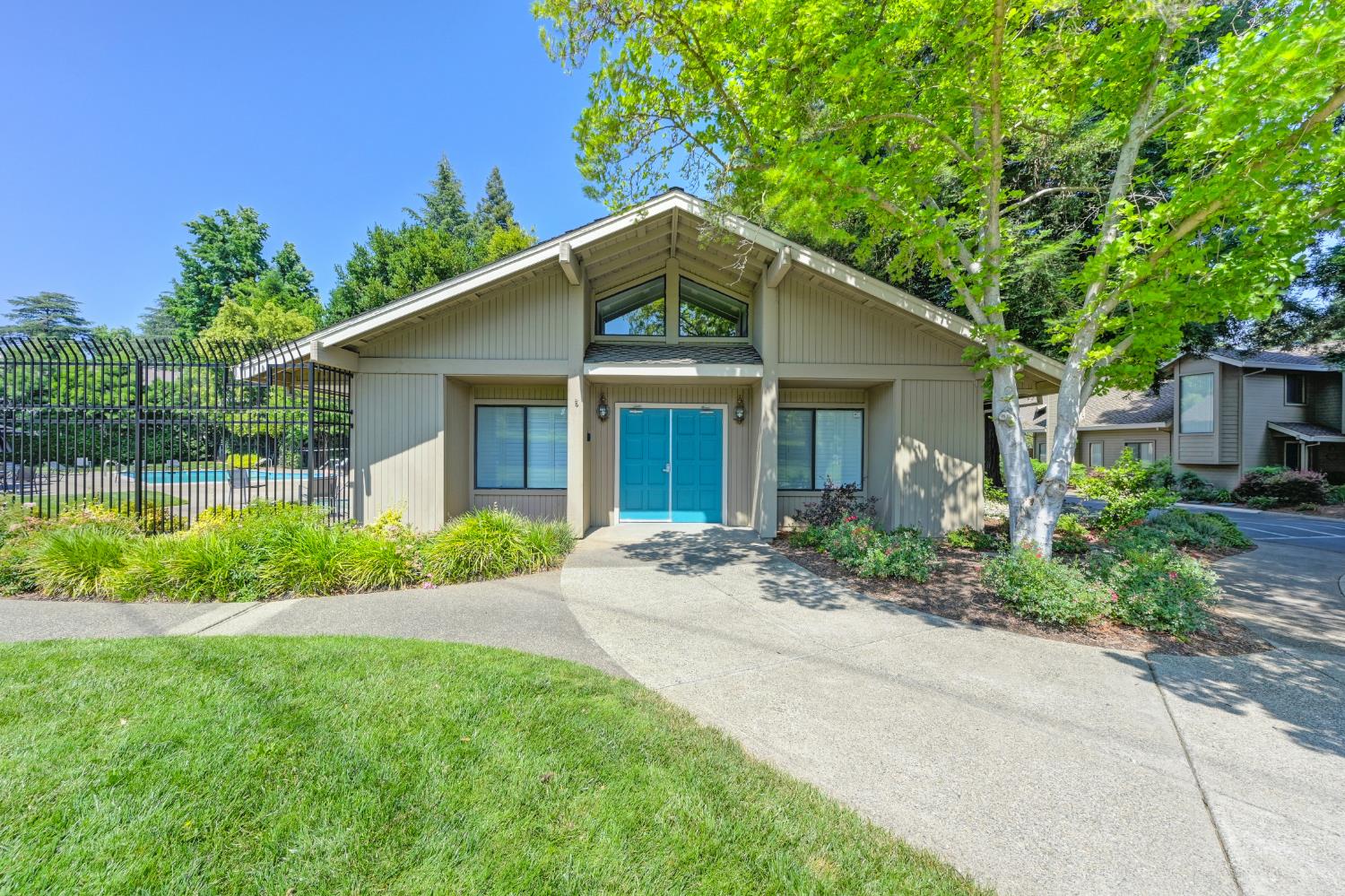Photo #48: 225072238 Listing: Photo #48