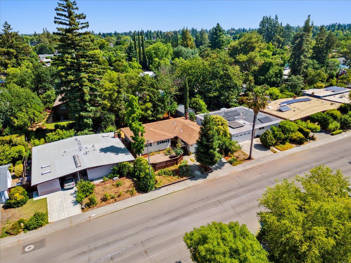 Villanova Drive, Davis, California image 33