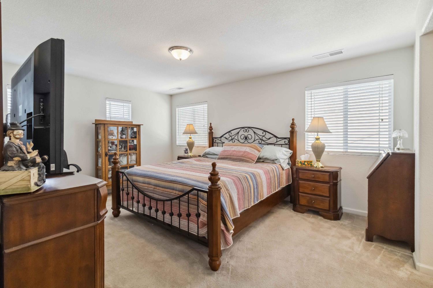 Minories Drive, Olivehurst, California image 24