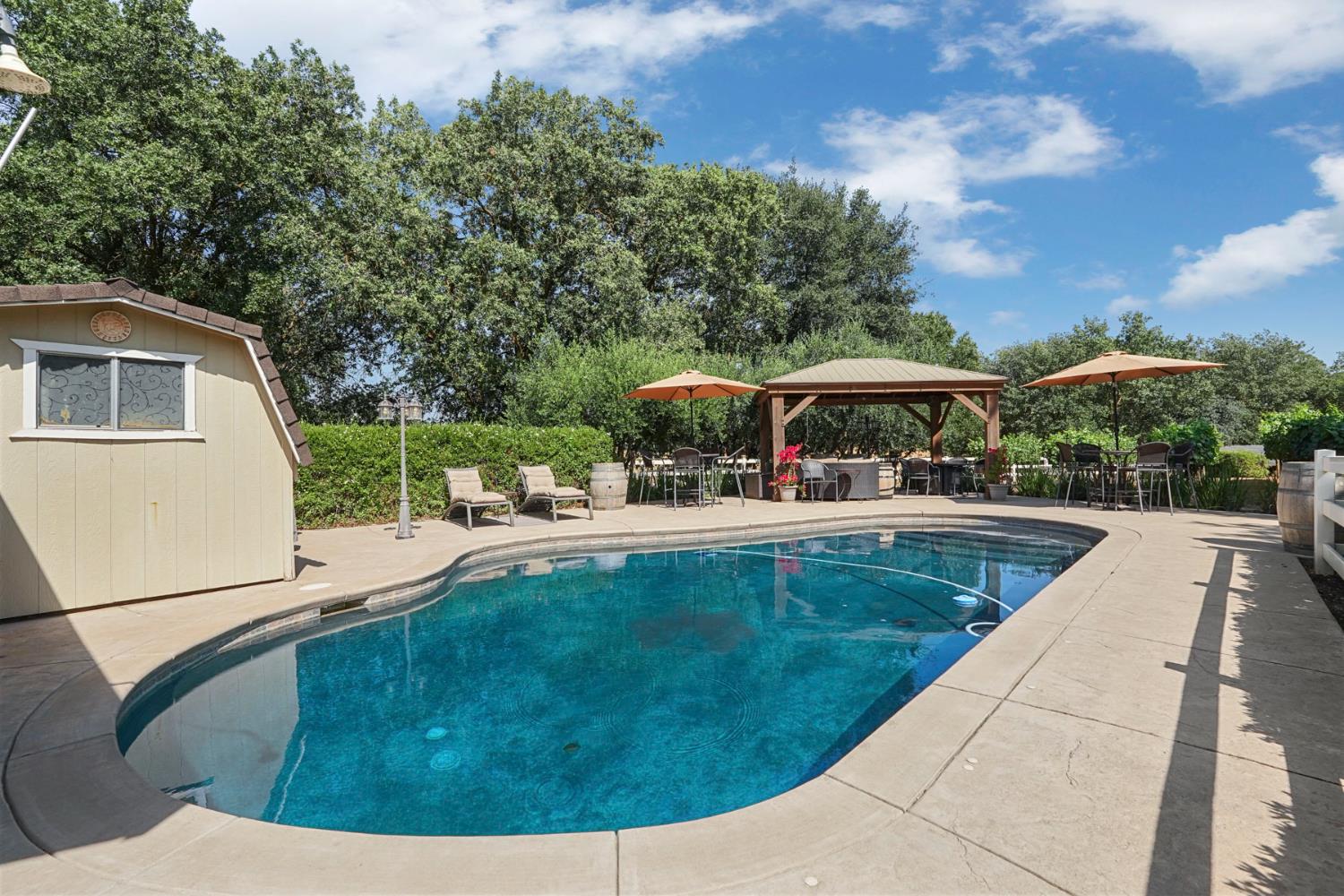 Detail Gallery Image 48 of 74 For 24646 Meadow Creek Ct, Acampo,  CA 95220 - 4 Beds | 4/1 Baths