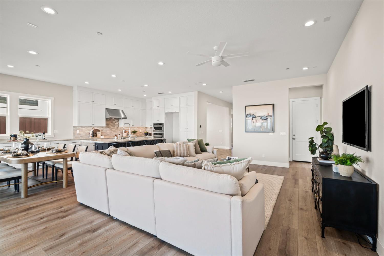 Brookview Drive, Folsom, California image 8