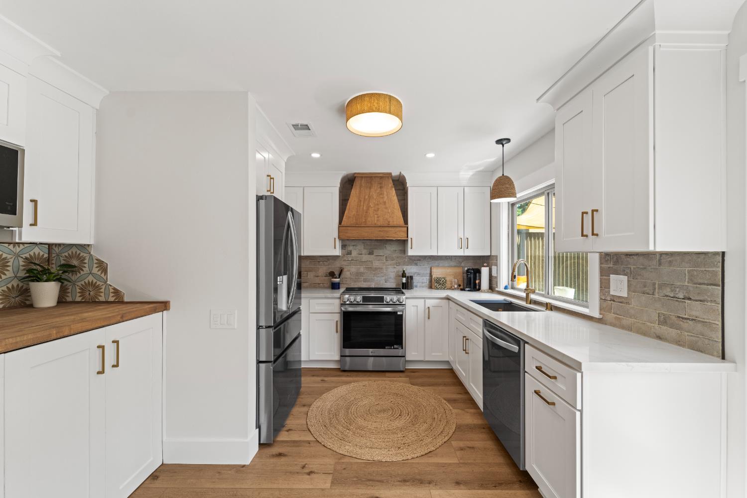 Hartnell Place, Sacramento, California image 3