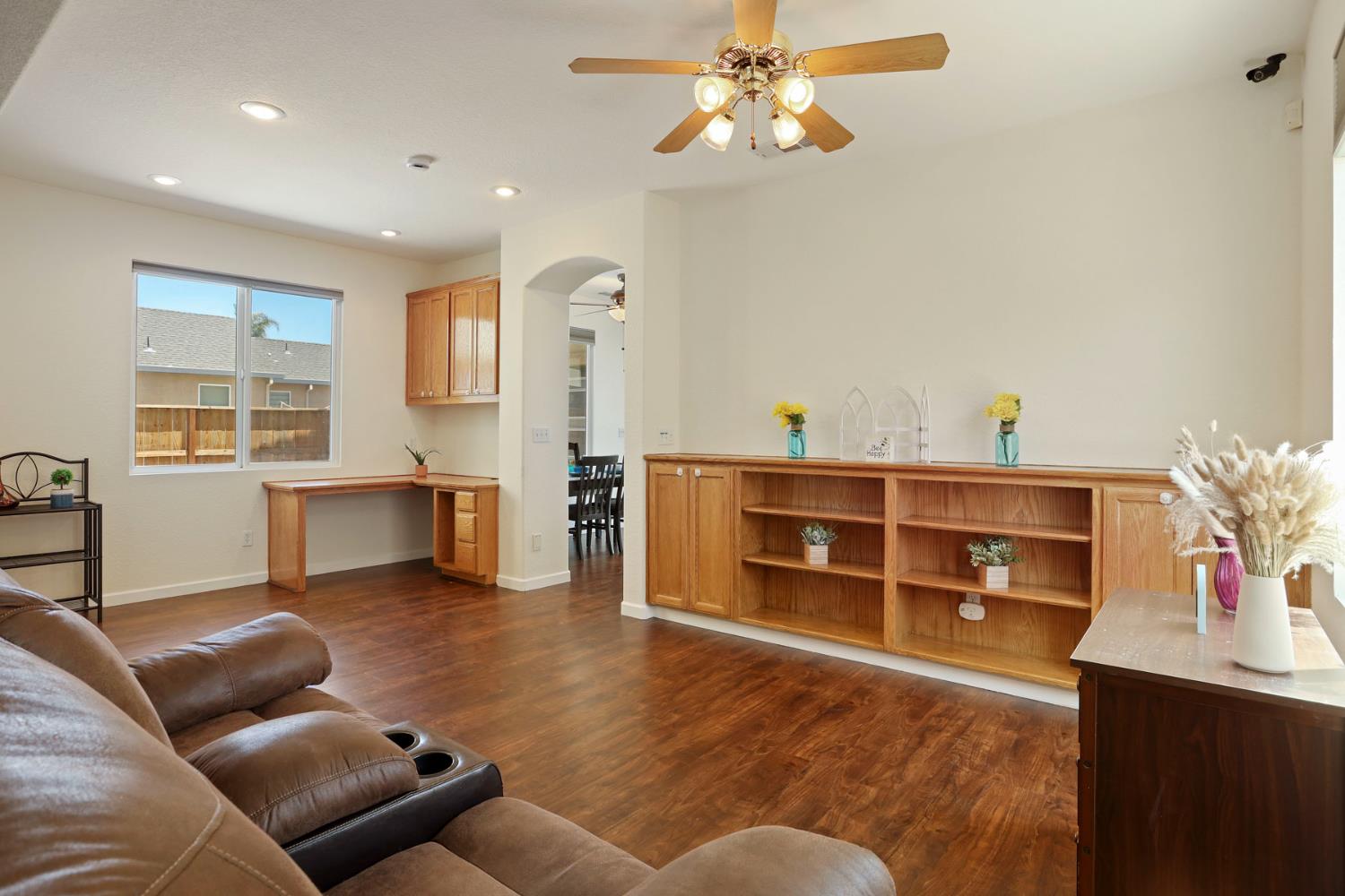 Syracuse Lane, Manteca, California image 6