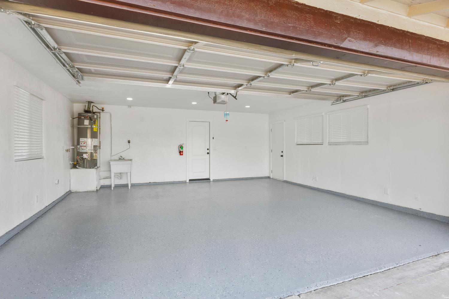 Detail Gallery Image 37 of 42 For 1752 Crestwood Cir, Stockton,  CA 95210 - 4 Beds | 2 Baths