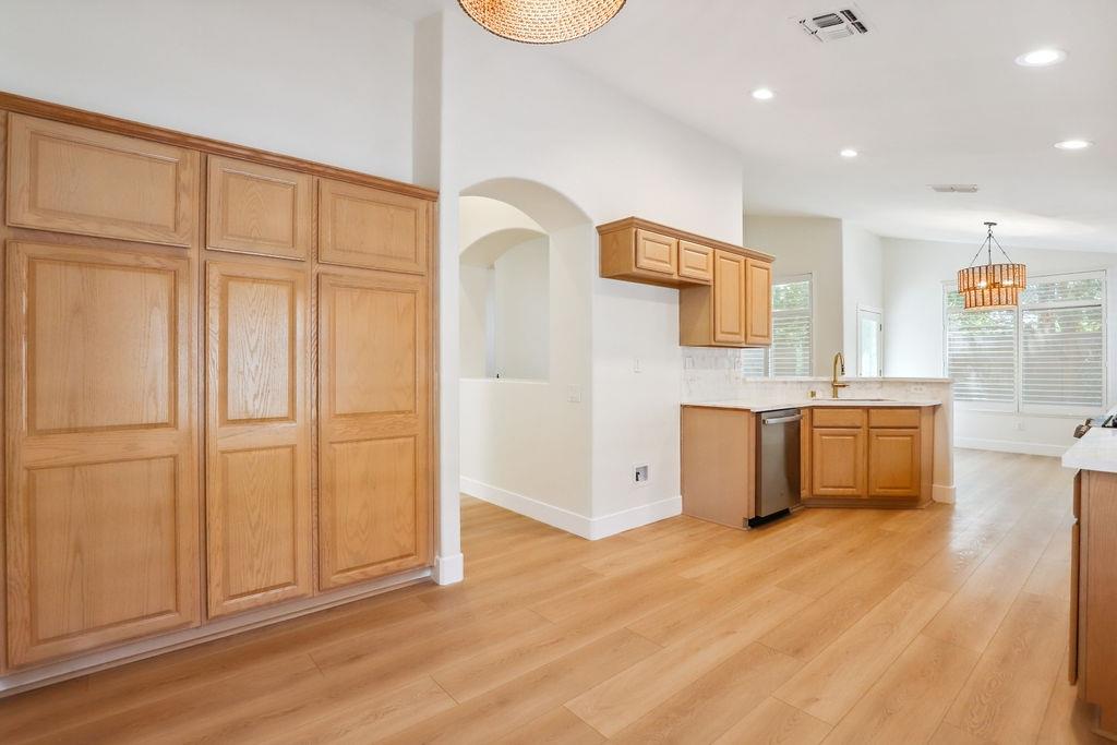 Clearview Way, Roseville, California image 16