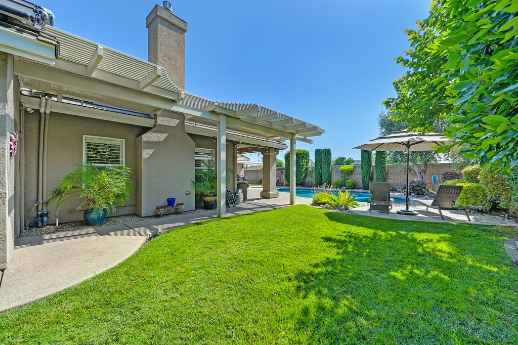 Vienna Drive, Lodi, California image 38