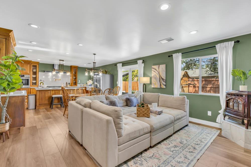 Mangrove Court, Orangevale, California image 5