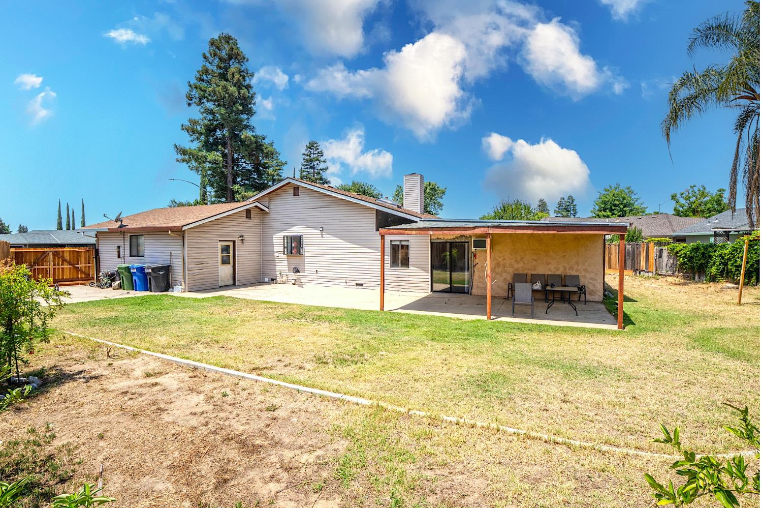 Oxford Avenue, Turlock, California image 37