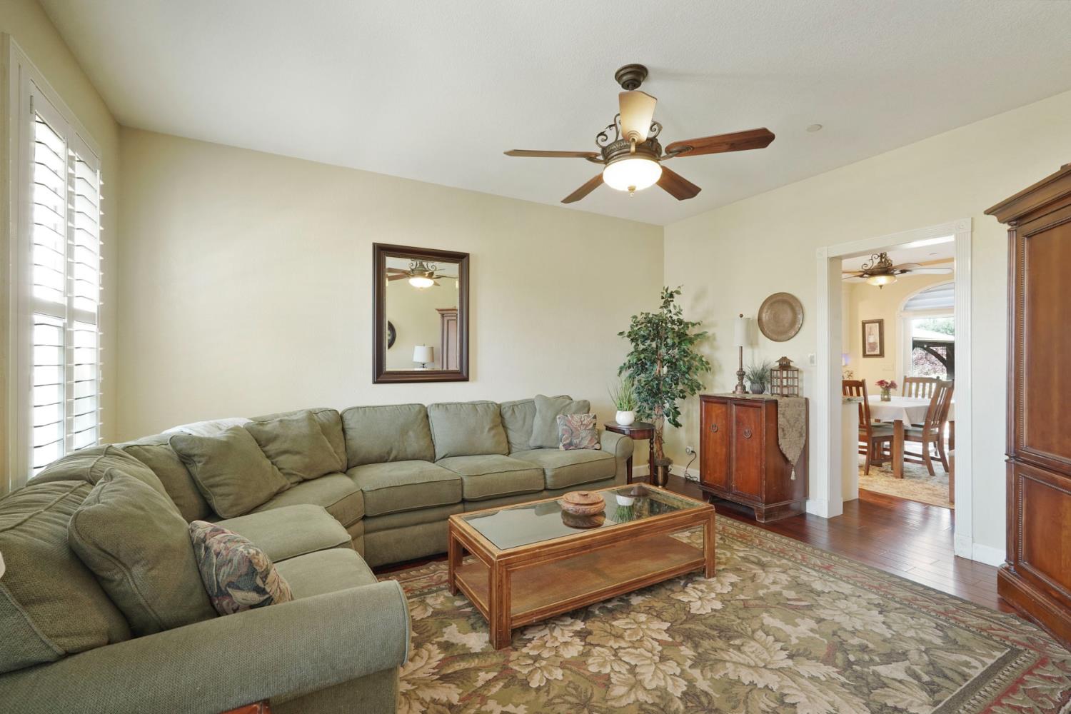 Detail Gallery Image 17 of 74 For 24646 Meadow Creek Ct, Acampo,  CA 95220 - 4 Beds | 4/1 Baths