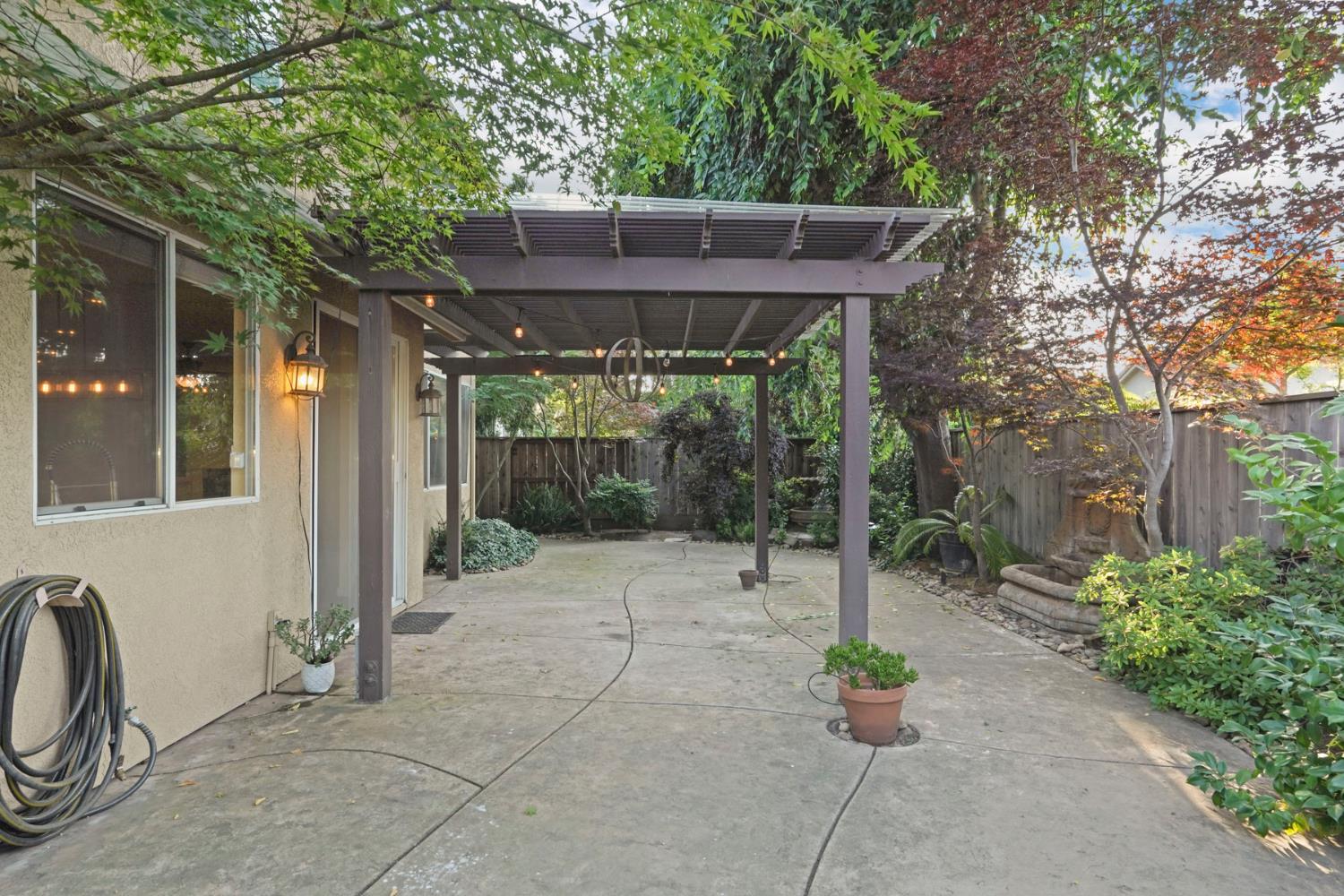 Carnation Avenue, Sacramento, California image 9