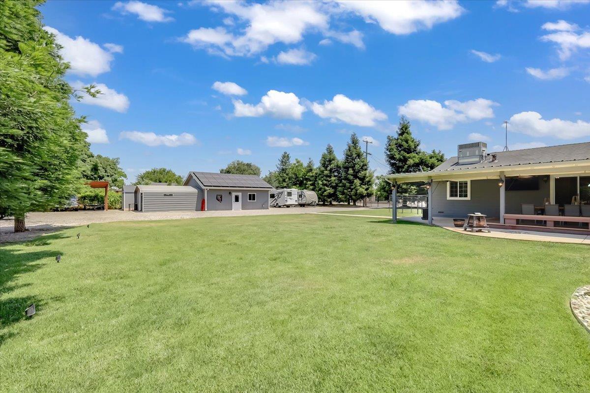 W Dobros Terrace, West Sacramento, California image 8