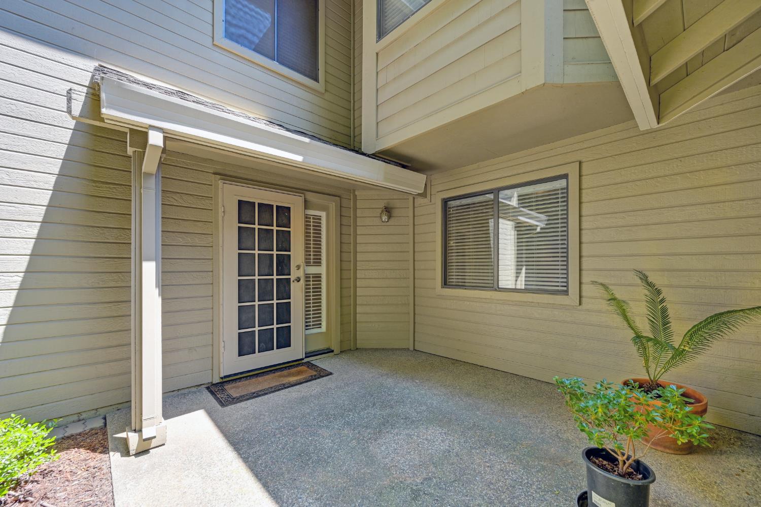 Photo #8: 225072238 Listing: Photo #8