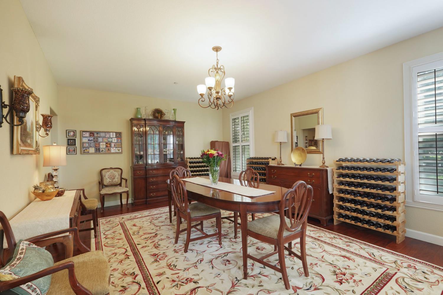 Detail Gallery Image 12 of 74 For 24646 Meadow Creek Ct, Acampo,  CA 95220 - 4 Beds | 4/1 Baths