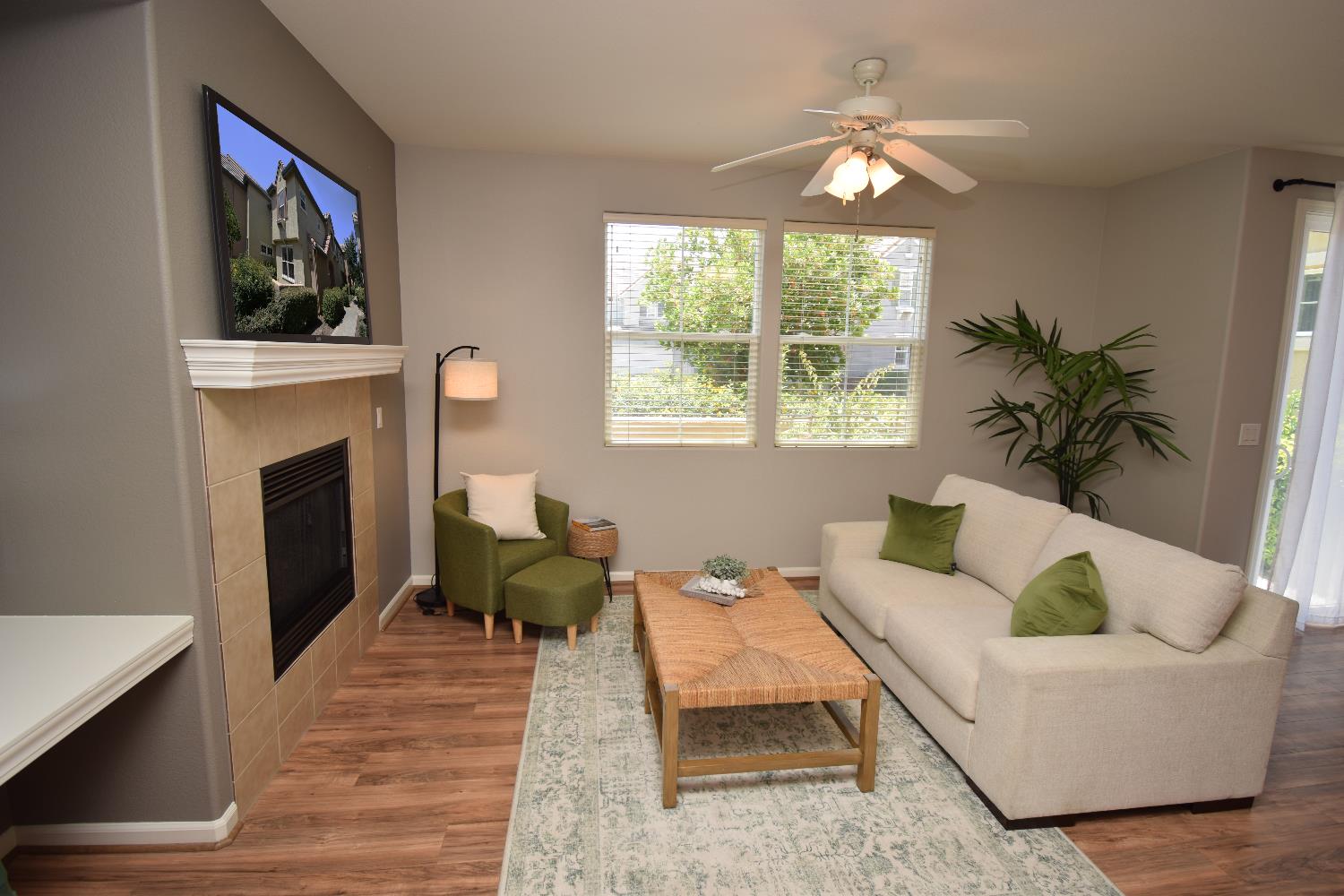 Dante Circle, Roseville, California image 6