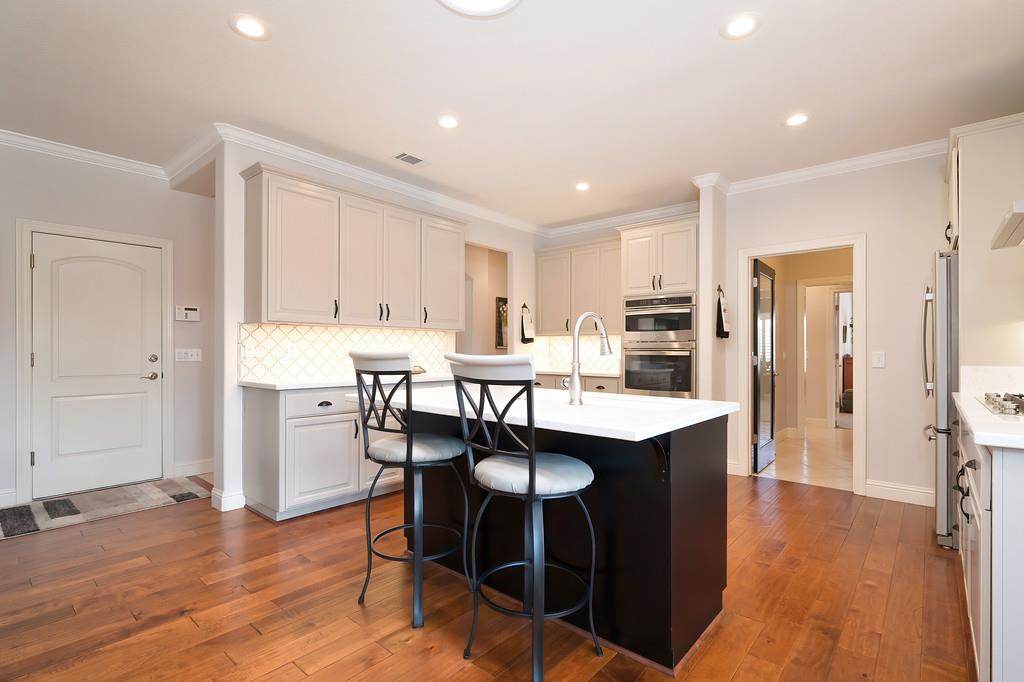 Vienna Drive, Lodi, California image 12